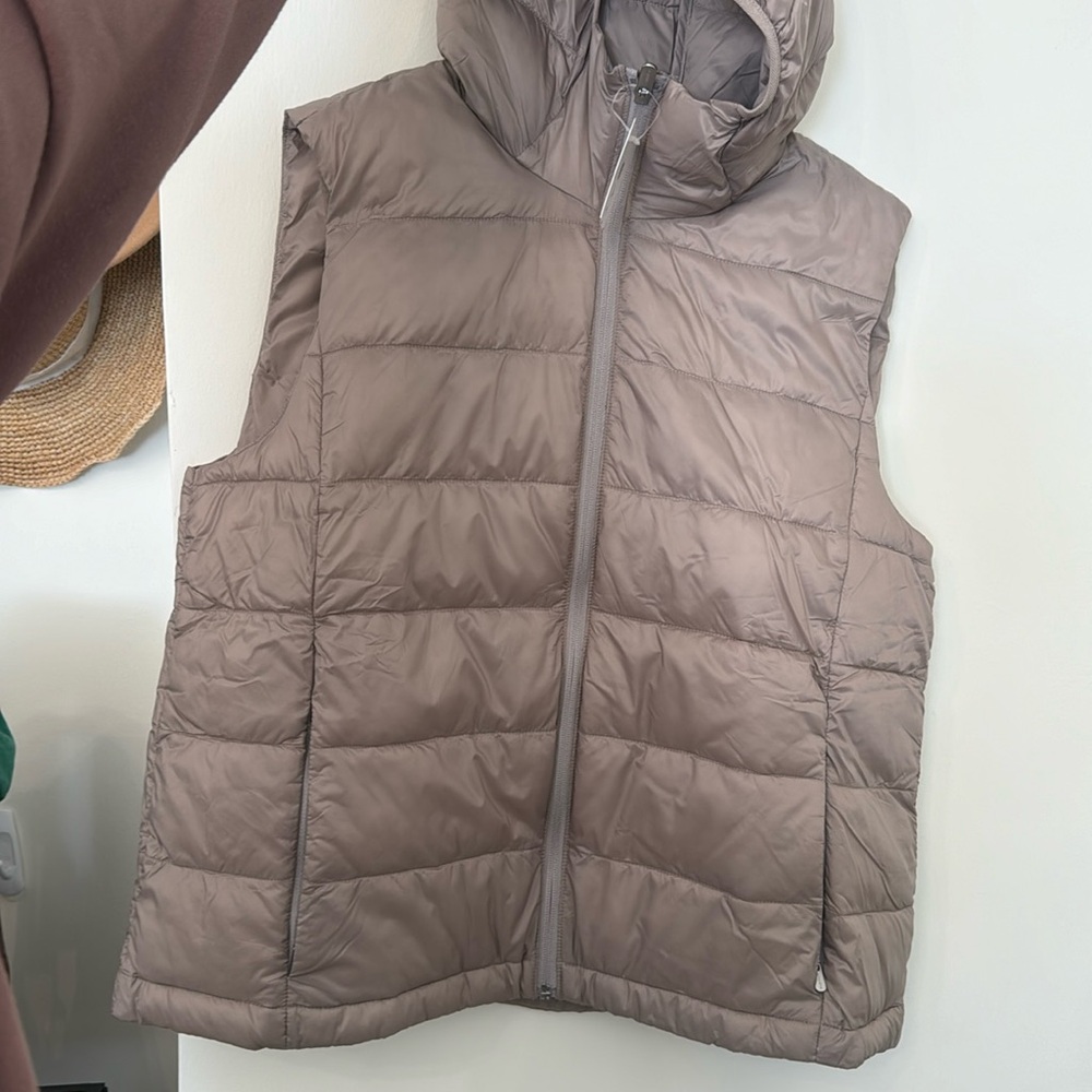 Athleta hooded vest